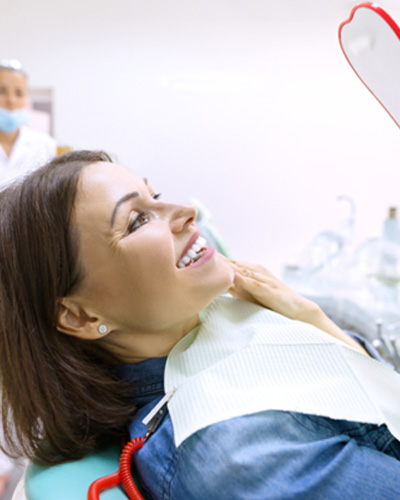 Patient in Mississauga talking to dentist about teeth whitening